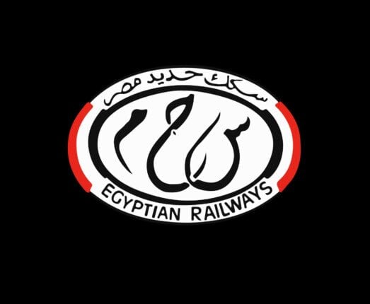 إقالة سائق ومساعده بعد اصطدام قطار بالرصيف
