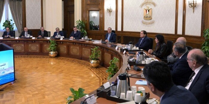 الرئيس السيسي يتابع مشروعات تنمية الساحل الشمالي الغربي بانتظام