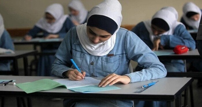 تسريب امتحانات الثانوية العامة 2025 بـ 150 جنيها.. التعليم ترد على صفحات الغش