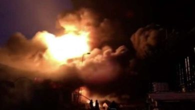 حريق عنيف يندلع في مصنع كيماويات بمدينة بدر ويعرقل جهود الإطفاء