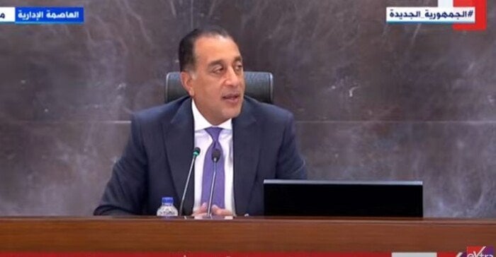 رئيس الحكومة يعلق على بيع سنترال رمسيس بعد الحريق