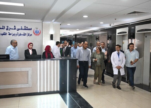 مدبولي يزور مشروع تطوير مركز القسطرة وجراحة القلب بمستشفى شرق المدينة بالإسكندرية