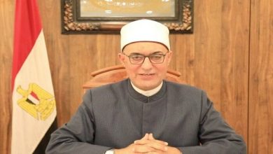 مفتي الجمهورية يقدم تهنئة حارة لوزير المالية بمناسبة فوزه بجائزة «أفضل وزير مالية في إفريقيا»