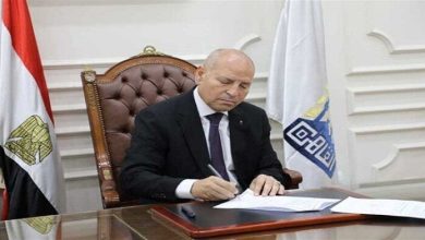 نقل الباعة الجائلين بحديقة الأزبكية إلى جراج العتبة تحت إشراف محافظ القاهرة