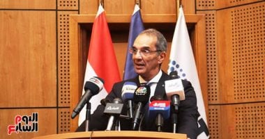 وزير الاتصالات يتابع حريق سنترال رمسيس.. وتعطل مؤقت للخدمة