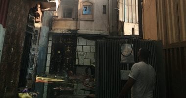 محافظ القاهرة: إخماد حريق نشب فى مخزن خردة بحى بولاق أبو العلا دون إصابات