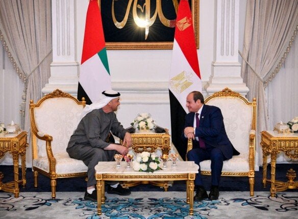 استقبال الرئيس السيسي لنظيره الإماراتي بمطار العلمين عبر فيديو رسمي