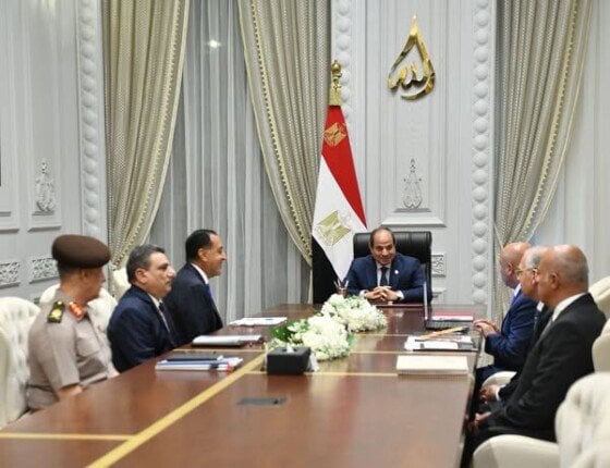 السيسي يوجه بإنجاز مشروعات النقل والموانئ في مواعيدها المقررة