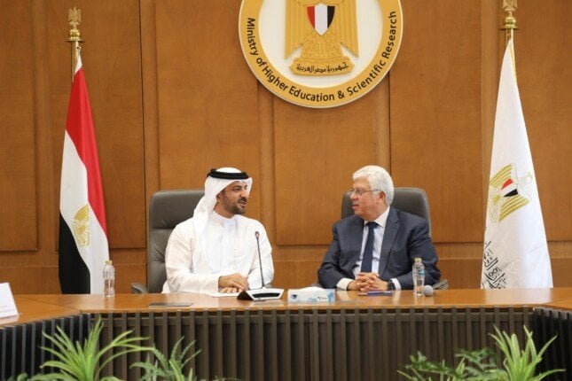 بحث وزير التعليم العالي سبل التعاون مع نائب حاكم الشارقة ورئيس جامعة الشارقةاستعرض وزير التعليم العالي سبل التعاون مع نائب حاكم الشارقة ورئيس جامعة الشارقةاجتمع وزير التعليم العالي مع نائب حاكم الشارقة ورئيس جامعة الشارقة لبحث سبل التعاونناقش وزير التعليم العالي أوجه التعاون مع نائب حاكم الشارقة ورئيس جامعة الشارقةاتفقت وزارتا التعليم العالي ونائب حاكم الشارقة على سبل التعاون مع جامعة الشارقة