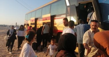 تسيير 14 أتوبيسًا لنقل ركاب قطار مطروح للقاهرة والإسكندرية بعد الحادث