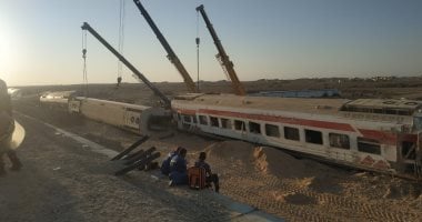 السكة الحديد تعدل بعض الرحلات على خط مطروح لحين إصلاح أثار حادث القطار