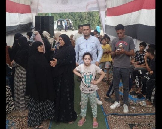 تواصل إقبال الناخبين في منشأة القناطر بالجيزة قبل انتهاء التصويت  
توافد جماهيري في منشأة القناطر بالجيزة قبيل إغلاق بوابات الاقتراع  
ازدياد الناخبين في منشأة القناطر بالجيزة قبل نهاية عملية التصويت  
حركة نشطة للناخبين في منشأة القناطر بالجيزة قبل قفل باب الاقتراع