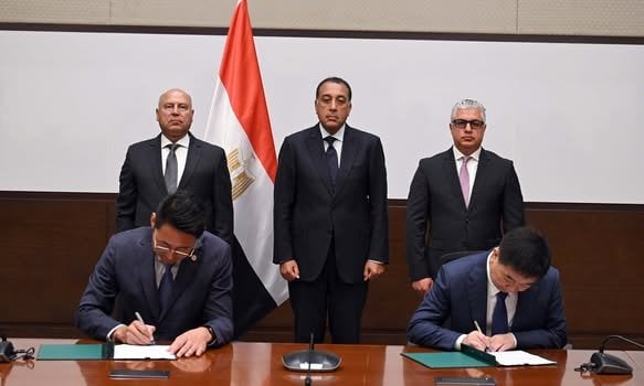 توقيع عقد إنشاء مصنع سايلون للإطارات بحضور رئيس الوزراء