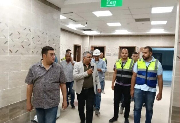 جولة تفقدية لمساعد وزير الصحة في مشروع مستشفى العبور التخصصي