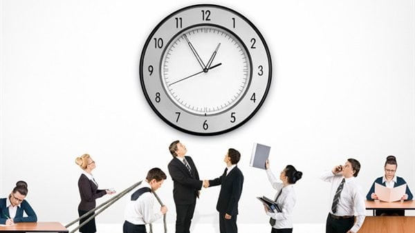 حقيقة تعديل مواعيد العمل الرسمية لموظفي الحكومة اعتباراً من 5 الفجر