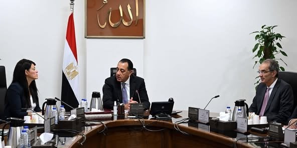 خطط الحكومة للتحول الرقمي وجذب الاستثمارات تظهر في اجتماع رئيس الوزراء