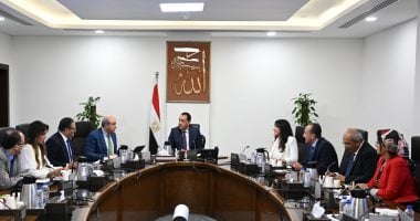 رئيس الوزراء يتابع الموقف التنفيذى لمشروع "مبنى 4" بمطار القاهرة الدولى
