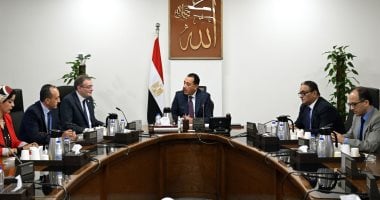 رئيس الوزراء يبحث مع رئيس المركزى للتنظيم والإدارة جهود تطوير العمل الإدارى