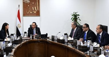 رئيس الوزراء يستعرض خطط الدولة للتحول الرقمى وجذب المزيد من الاستثمارات