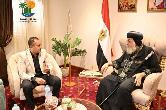 رئيس جهاز القرى السياحية يجتمع بالبابا تواضروس في بداية زيارته للعلمين