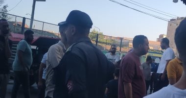 يبحثون عن الأمل.. جهود رجال الحماية المدنية فى رفع أنقاض عقار الزقازيق.. صور