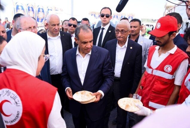 زيارة وزير الخارجية ورئيس الوزراء الفلسطيني لمركز الإمداد الغذائي «المطبخ الإنساني» بالشيخ زويد