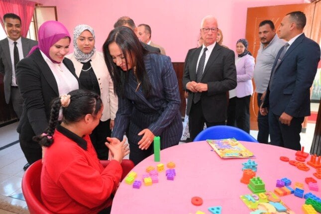 زيارة وزيرة التضامن لدار رعاية التثقيف الفكري بالفتيات في حلوان
