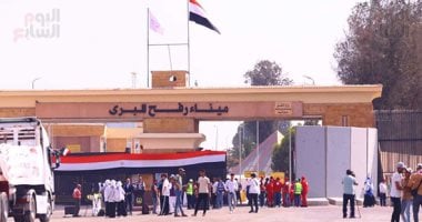 قوافل «زاد العزة» تواصل عبورها إلى قطاع غزة وسط تزايد عدد الشاحنات