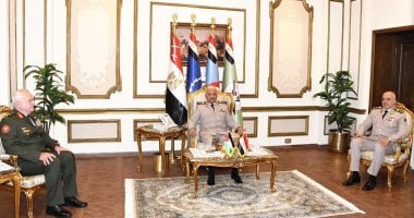 وزير الدفاع ورئيس الأركان يلتقيان رئيس هيئة الأركان المشتركة للقوات المسلحة الأردنية