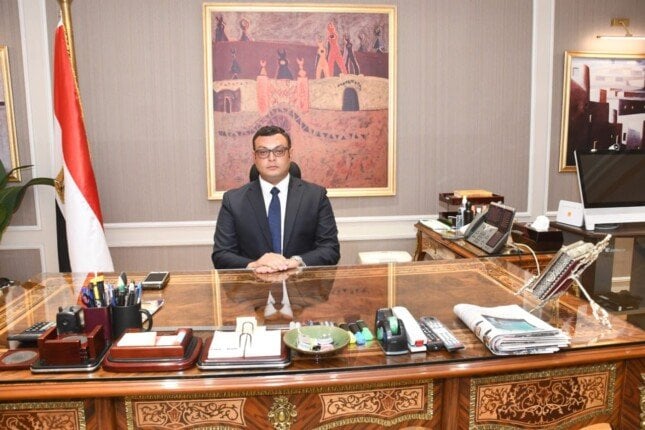 متابعة مشروعات الإسكان في قنا الجديدة