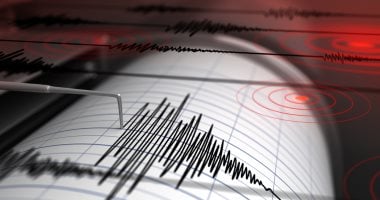 هزة أرضية على بعد 877 كيلو متر شمال مرسى مطروح بقوة 6.2 ريختر