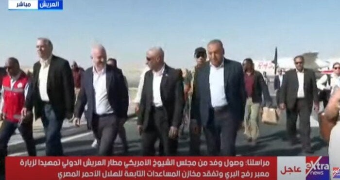 وفد مجلس الشيوخ الأمريكي يصل مطار العريش الدولي لزيارة معبر رفح البري