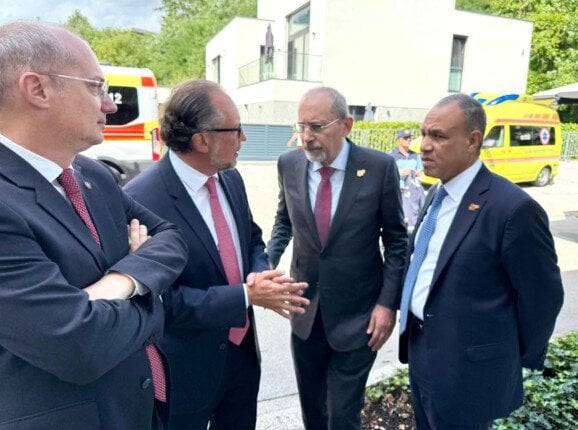 أهمية اللقاءات التنموية: وزير الخارجية يتواصل مع نظرائه الأردني والألباني ووزير خارجية النمسا السابق ضمن منتدى «بليد»