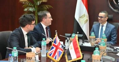 السفير البريطاني يشيد بما حققته مصر من إصلاحات لتحسين بيئة الأعمال