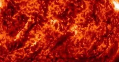 "لن تنجو أى مركبة فضائية".. أوروبا تحاكى عاصفة شمسية كارثية لمواجهة مخاطرها