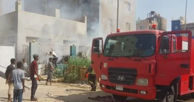 السيطرة على حريق مصنع لإنتاج الحديد في مدينة أكتوبر