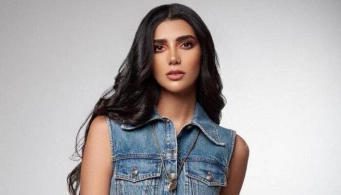 بعد إصابة رضيع ريم سامي بشرخ في الجمجمة.. والد الفنانة يطلب من الجمهور الدعاء لحفيديه