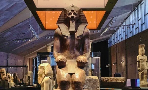 إجازة افتتاح المتحف المصري الكبير 2025.. الموعد وعدد الأيام للقطاع العام والخاص