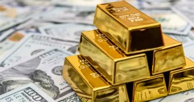 الذهب يتحول من الهبوط إلى الارتفاع بمستهل التعاملات المسائية