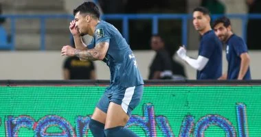 الهلال يتأهل بصعوبة على حساب الأخدود والقادسية يعبر الحزم فى كأس الملك