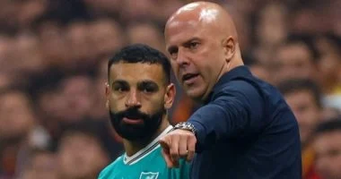 تطورات جديدة في مستقبل سلوت مع ليفربول.. ومحمد صلاح يترقب
