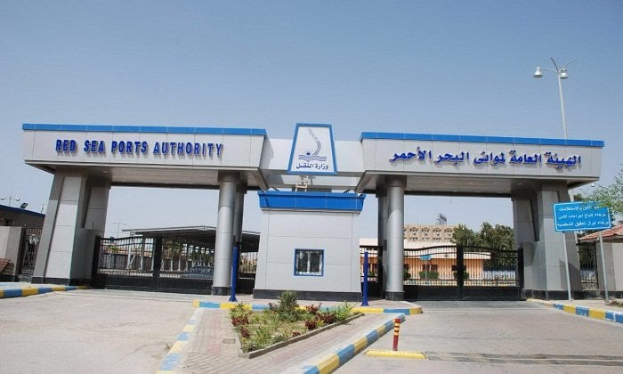 تداول 13 ألف طن بضائع و809 شاحنات بموانئ البحر الأحمر خلال 24 ساعة