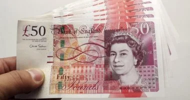 سعر الجنيه الاسترليني يختتم تعاملات اليوم الثلاثاء 28-10-2025 على تراجع