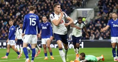 توتنهام يقسو على إيفرتون بثلاثية نظيفة في الدوري الإنجليزي