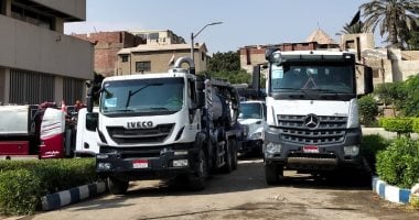 نشر سيارات مياه الشرب بالقرب من طرق ومحاور المتحف المصرى الكبير