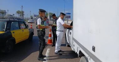 حملات مرورية لرصد المخالفات في شوراع الإسكندرية