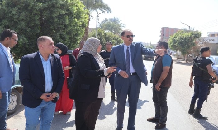 ‏سراج يتفقد مواقف طهطا جهينة وبدء أعمال التجميل بمدخل سوهاج البحري