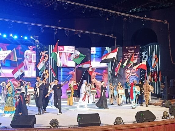 محافظ الإسماعيلية ورئيس قصور الثقافة يختتمان الدورة ٢٥ لمهرجان الإسماعيلية الدولي للفنون الشعبية