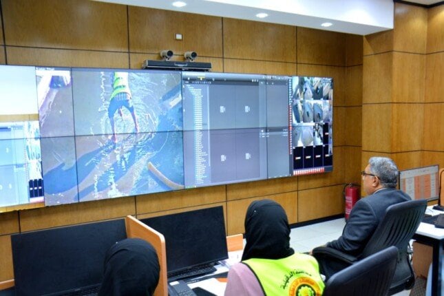 محافظ الدقهلية يتابع محاكاة التعامل مع مياه الأمطار وحركة المواقف بالمنصورة