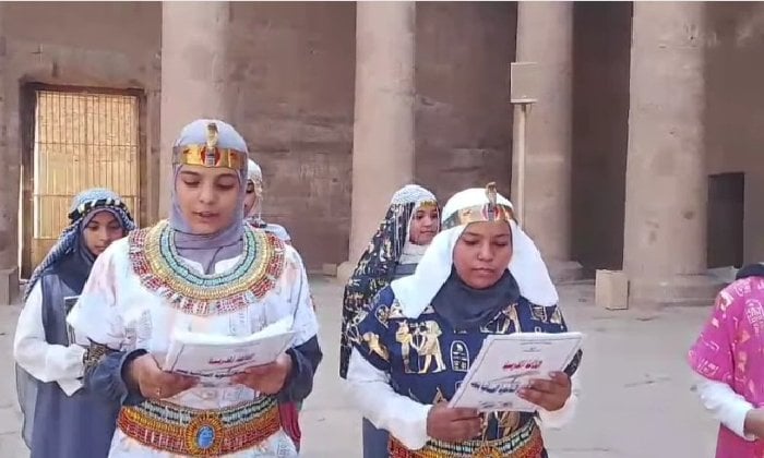 بين جدران معبد حورس.. إذاعة مدرسية لطالبات الثانوية الفنية بنات تمزج بين التعليم والحضارة
